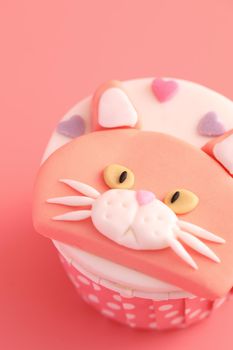 cupcake isolated in pink background