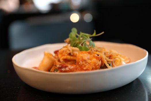 spaghetti pomodoro with sea food 