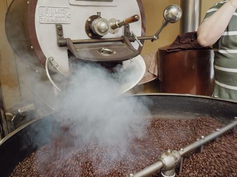 raw green coffee beans from bio ethical agriculture in costa rica roasted in Cremona Italy at Denti Torrefazione