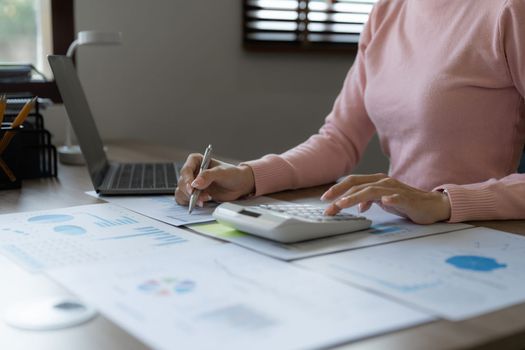 Business advisers are gathering to assess and debate the issue as it appears on the financial report. Financial counselor, investment consultant, and accounting concept.