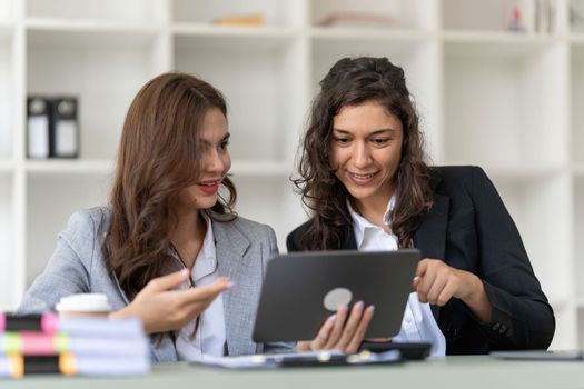 Business advisers are gathering to assess and debate the issue as it appears on the financial report. Financial counselor, investment consultant, and accounting concept.