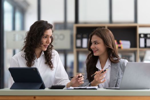 Business advisers are gathering to assess and debate the issue as it appears on the financial report. Financial counselor, investment consultant, and accounting concept.