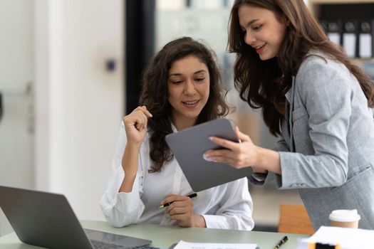 Business advisers are gathering to assess and debate the issue as it appears on the financial report. Financial counselor, investment consultant, and accounting concept.