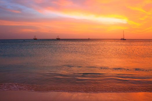 Secluded turquoise beach in idyllic Aruba, Caribbean Blue sea, Duth Antilles