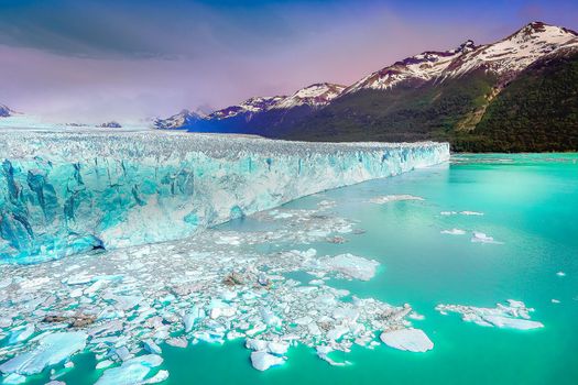 Dramatic Perito Moreno Glacier and ice floe, Lake Argentina, Patagonia, El Calafate