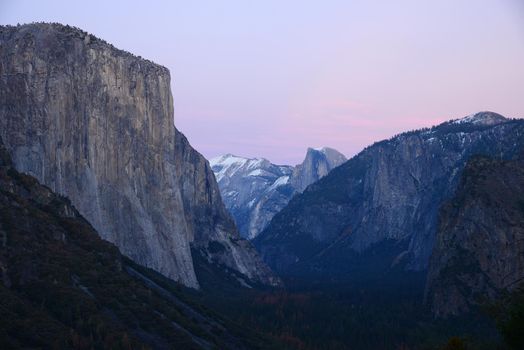 El Capitan at Yosemite national park tunnel view