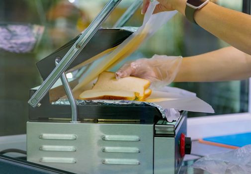 Grilling sandwiches on an electric grill