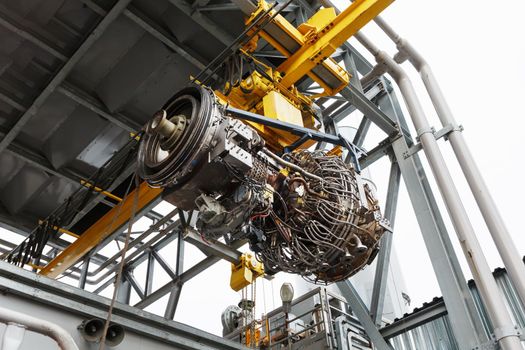 Installation of a gas turbine engine to generate electricity after repair and maintenance