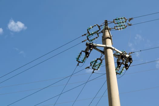 Photographic documentation of electricity distribution poles for civil use