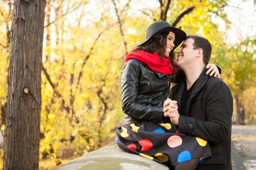 In lov gourgeous couple in autumn park