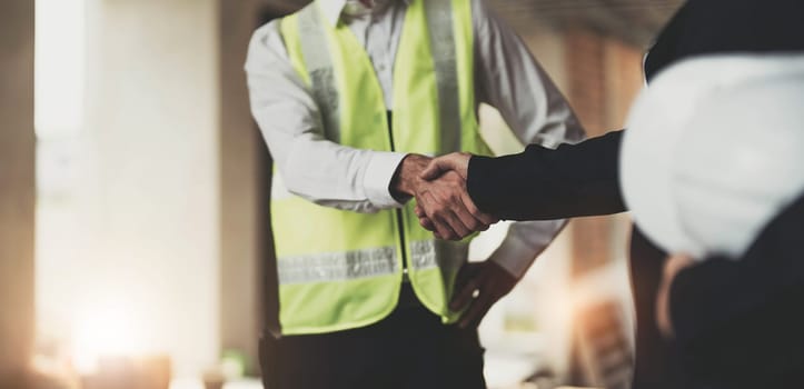 Hand in hand between project contractors and customers due to negotiation of expenses and investments, construction and repair of residential buildings....