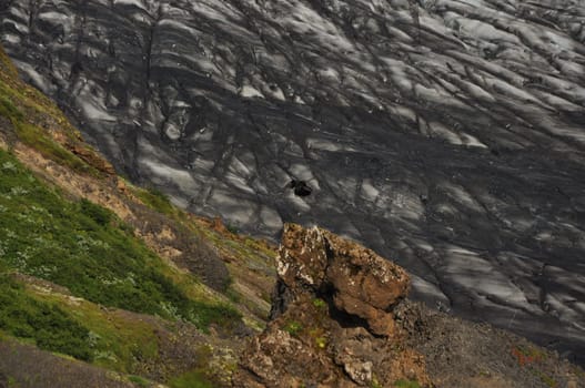 Glacier tongue and glacier lagoon of Skaftafell in Iceland