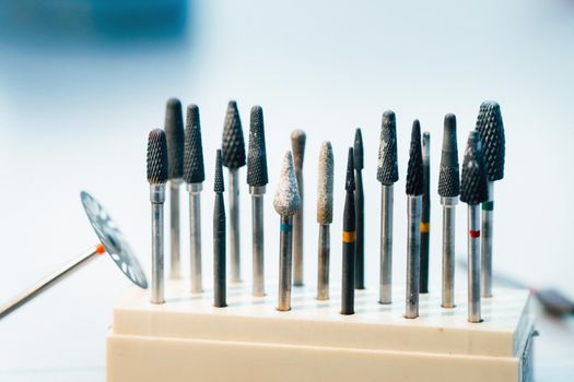 Grinding tools and drills for dental technicians.