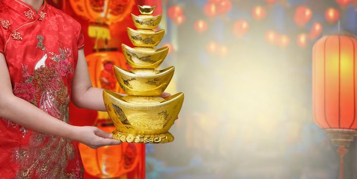 Chinese new year gold ingot (qian)