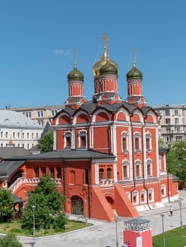 Znamensky cathedral on Varvarka street and Zaryadye park in Moscow, Russia.