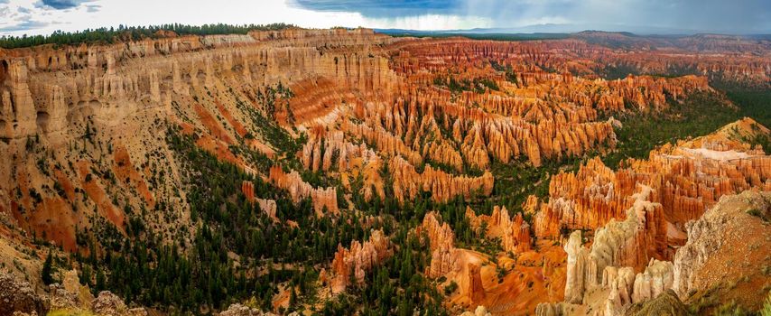 Bryce Amphitheater viewed from Bryce Point, in Bryce Canyon National Park, Utah