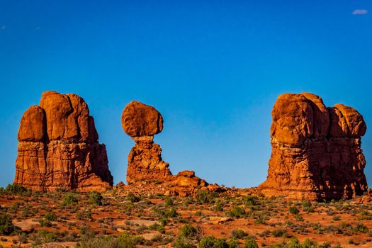 Balanced Rock and nearby rock formations in Arches National Park, Utah