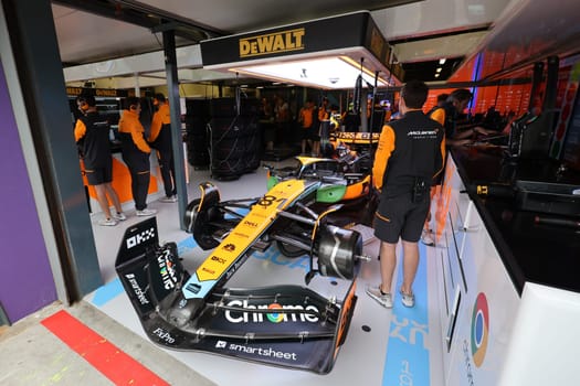 MELBOURNE, AUSTRALIA - MARCH 31: Oscar Piastri of Australia drives the McLaren MCL36 during practice in the 2023 Australian Grand Prix at Albert Park in Melbourne, Australia