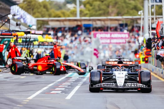 MELBOURNE, AUSTRALIA - APRIL 01: Nyck De Vries of the Netherlands drives the Scuderia AlphaTauri AT04 during qualifying at the 2023 Australian Grand Prix at Albert Park in Melbourne, Australia