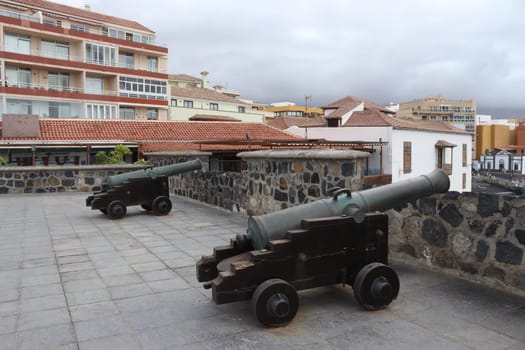 Old cannons in the Plaza de Europa, overlooking the city of Puerto de la Cruz, Tenerife, Spain