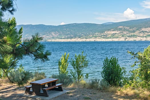 Recreation area with beautiful overview of a lake and mountains