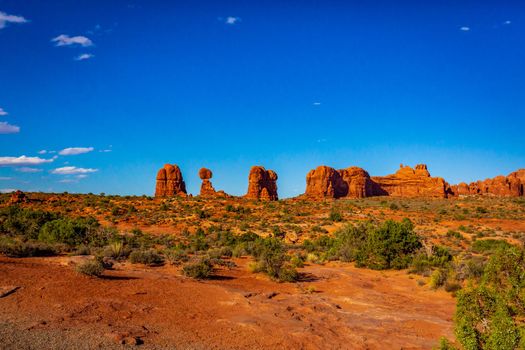 Balanced Rock and nearby rock formations in Arches National Park, Utah