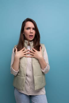 upset sad brunette young woman at a loss.