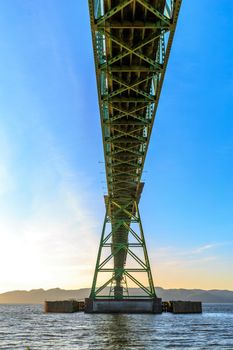 This bridge connects the states of Washington and Oregon at the mouth of the Columbia River.