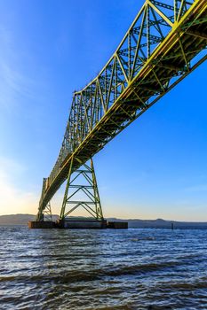 This bridge connects the states of Washington and Oregon at the mouth of the Columbia River.