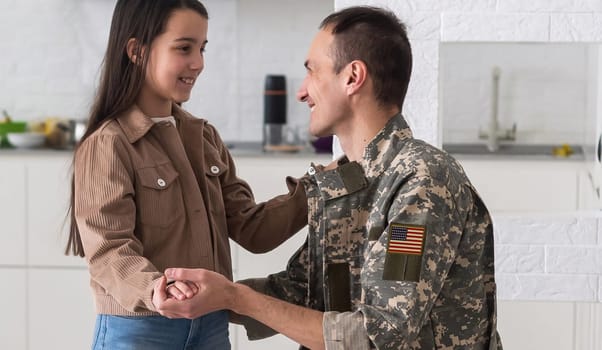 Soldier reunited with his daughter
