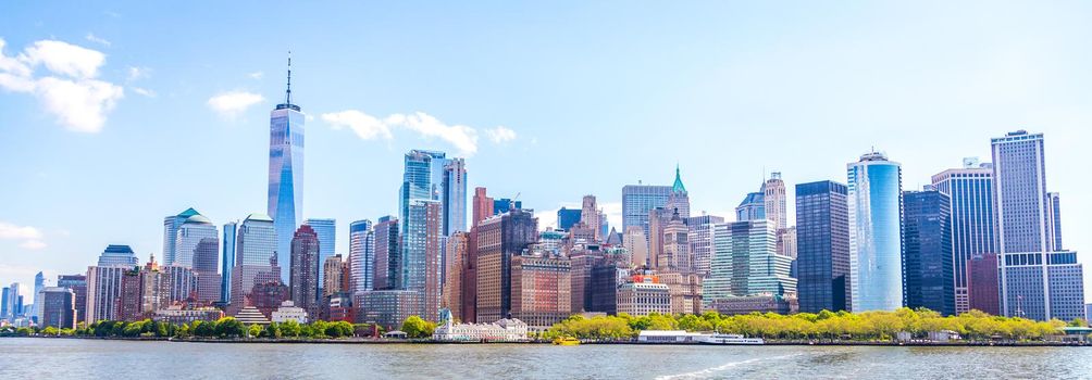 Skyline panorama of downtown Financial District and the Lower Manhattan, New York City, USA