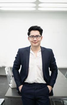 Portrait businessman working the cafe, business concept