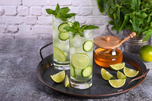 Cucumber Gimlet with gin and honey, very good in combination with mint. This is a great refreshing cocktail.
