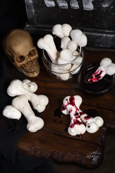 Creepy Meringue Bones, sweet treats for Halloween