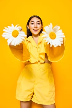 woman beautiful bouquet happiness valentines cheerful portrait flower nature pretty chamomile attractive care isolated yellow model day romance young health spring smile