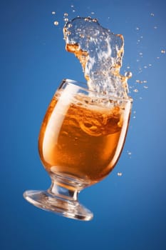 beer froth splash alcohol full bubble dripped foam drop cold background isolated gradient light celebration mug drink fresh pour glass squirt. Generative AI.