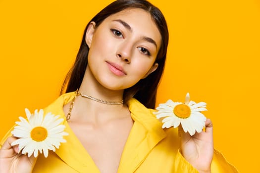 woman joy floral happy concept chamomile beauty pretty romantic caucasian valentines smile flower model young love spring happiness yellow day portrait lady