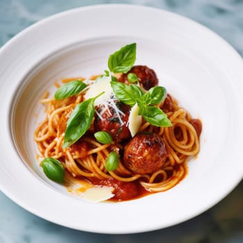 Spaghetti pasta with meatballs, tomato sauce, and parmesan (ID: 001419)