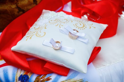 Golden wedding rings for newlyweds