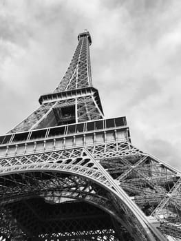 architecture,landmark,monochrome,monument,photography,sky,spire,tower,white