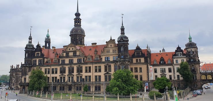 finial,town,city,facade,building,spire,neighbourhood,landmark,architecture,palace,plaza,river,sky,waterway