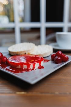Vegan rice bread for breakfast with jam. Healthy Eating.