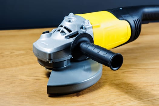 Power tools for construction work, tools for construction work