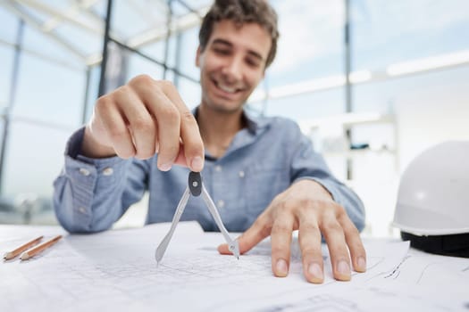 Engineer designs works according to drawings and collaborates in structural analysis of project types.