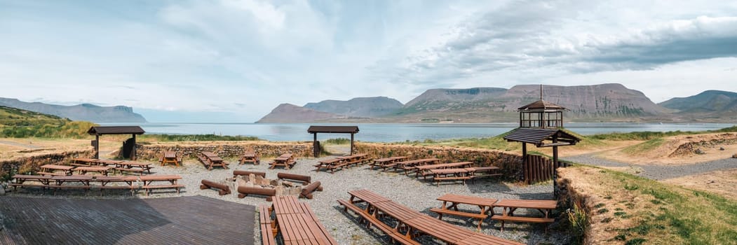 The Thingeyri camping site is located at Thingeyrarodda. Thingeyri is a part of the Isafjordur municipiality.