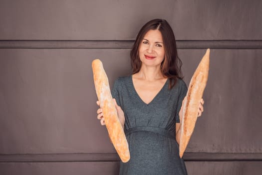 Happy and healthy pregnant woman after 40 embracing a gluten-free lifestyle during her pregnancy journey. Nourishing choices for a thriving baby and mom.