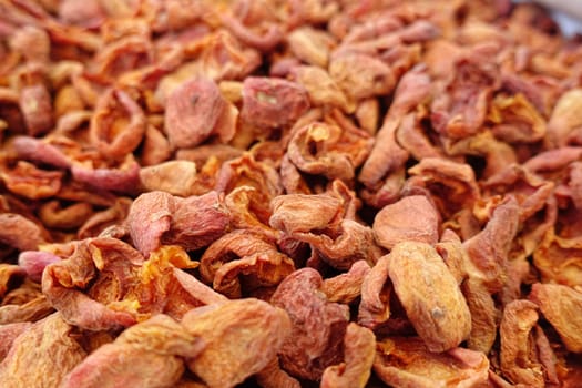 drying apricots in the sun, fruit drying, dried apricots, natural apricot drying,