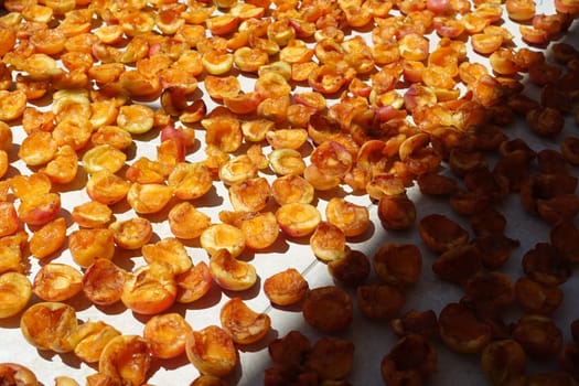 homemade apricot drying process, fruit drying process in summer, drying fruit in the sun,