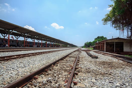 Thailand's railways are used for travel. Transport goods by train route