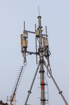 Panel Antenna installed on steel posts On high-rise buildings in the city